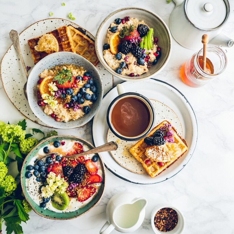 Frühstück mit Beeren für Frauen ab 40