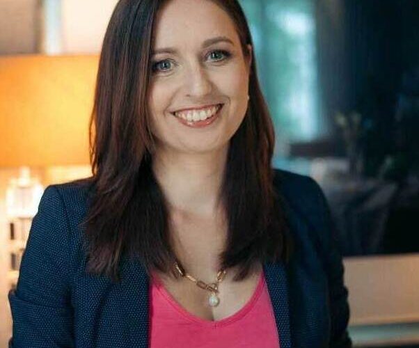 Nadia-Stey-8 (1) (1) (3) Nadia-Stey-8 (1) (1) (3)