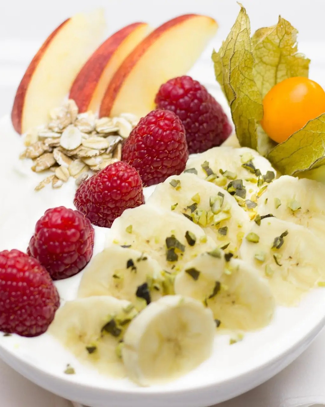 Frühstück mit Proteinen und Obst
